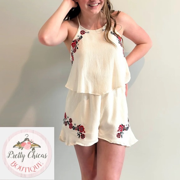 Ivory Floral Romper - Picture 1 of 2